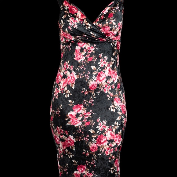 Dress - Picture 3 of 3